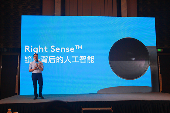 罗技发布创新AI会议摄像头