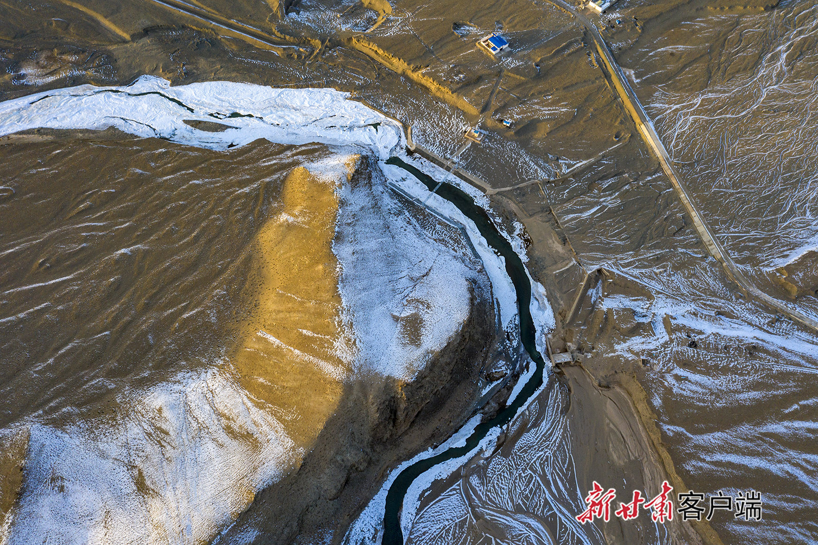 冰天雪地里的社交圈：寒冬中的友谊与交流之道
